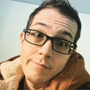 Meet your Posher, Christopher